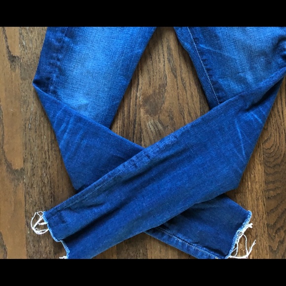 AG skinny ankle jeans - no rips - Picture 3 of 5